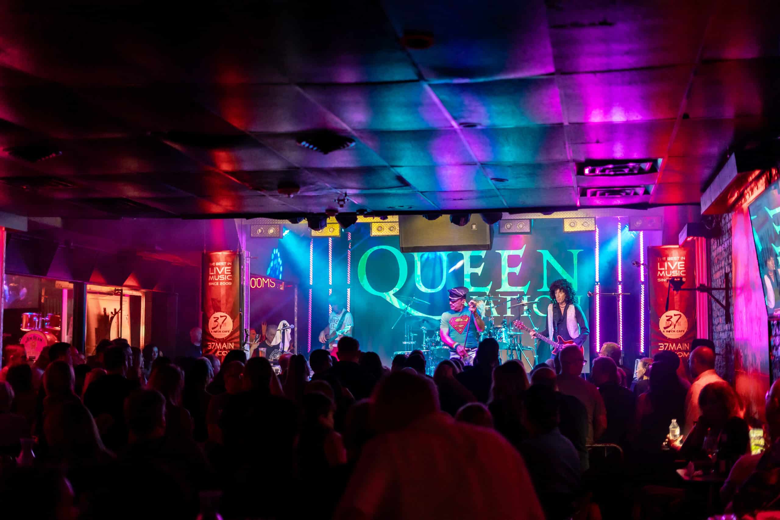 Live music crowd at 37 Main in Buford GA featuring concerts, nightlife and tribute bands near Atlanta